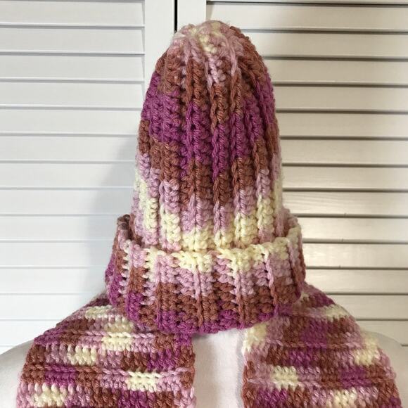 NWT Handmade Crocheted Pink Cream Textured Beanie & Scarf 54” - Picture 3 of 4